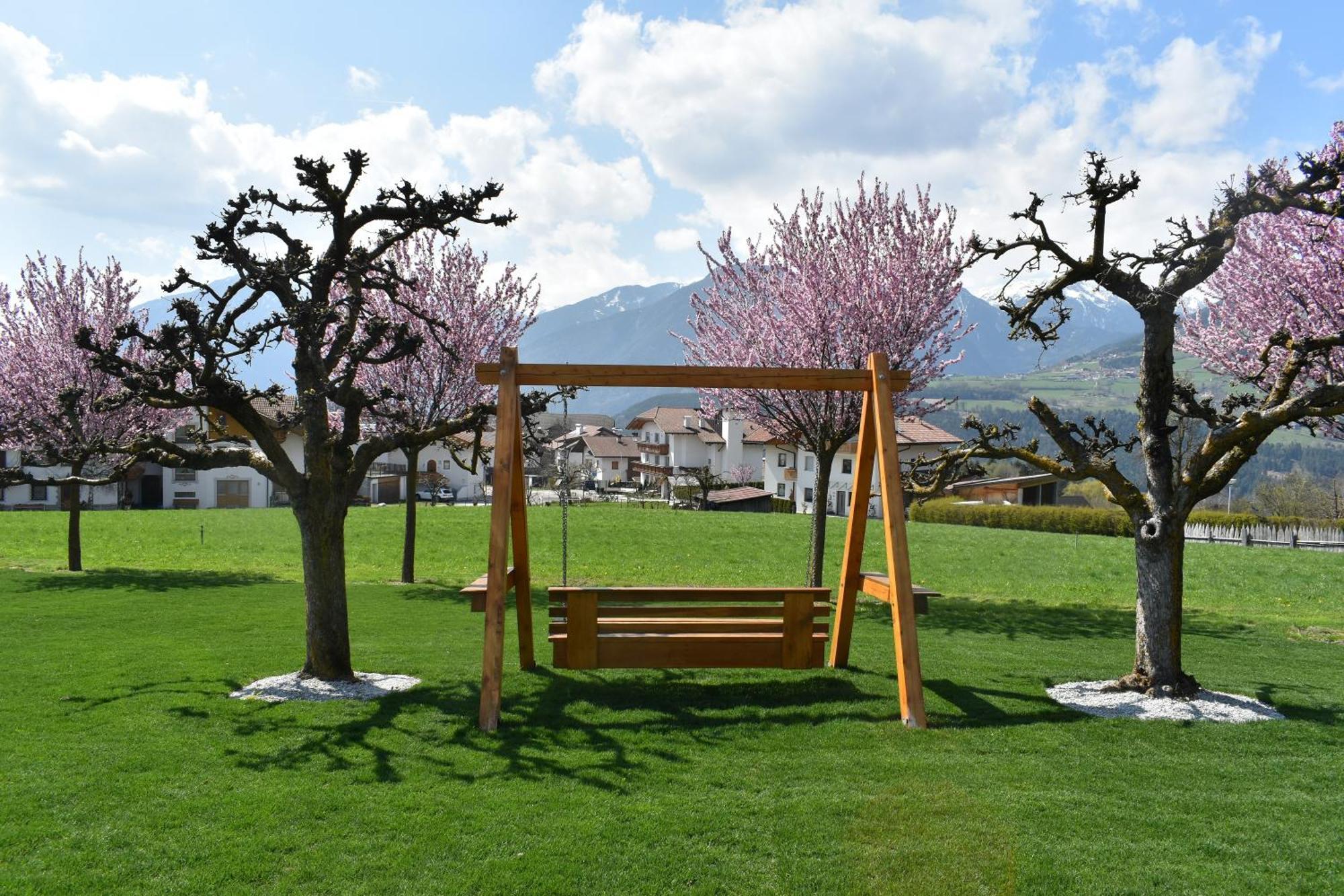 Hotel Nussbaumerhof *** Rodeneck Zewnętrze zdjęcie
