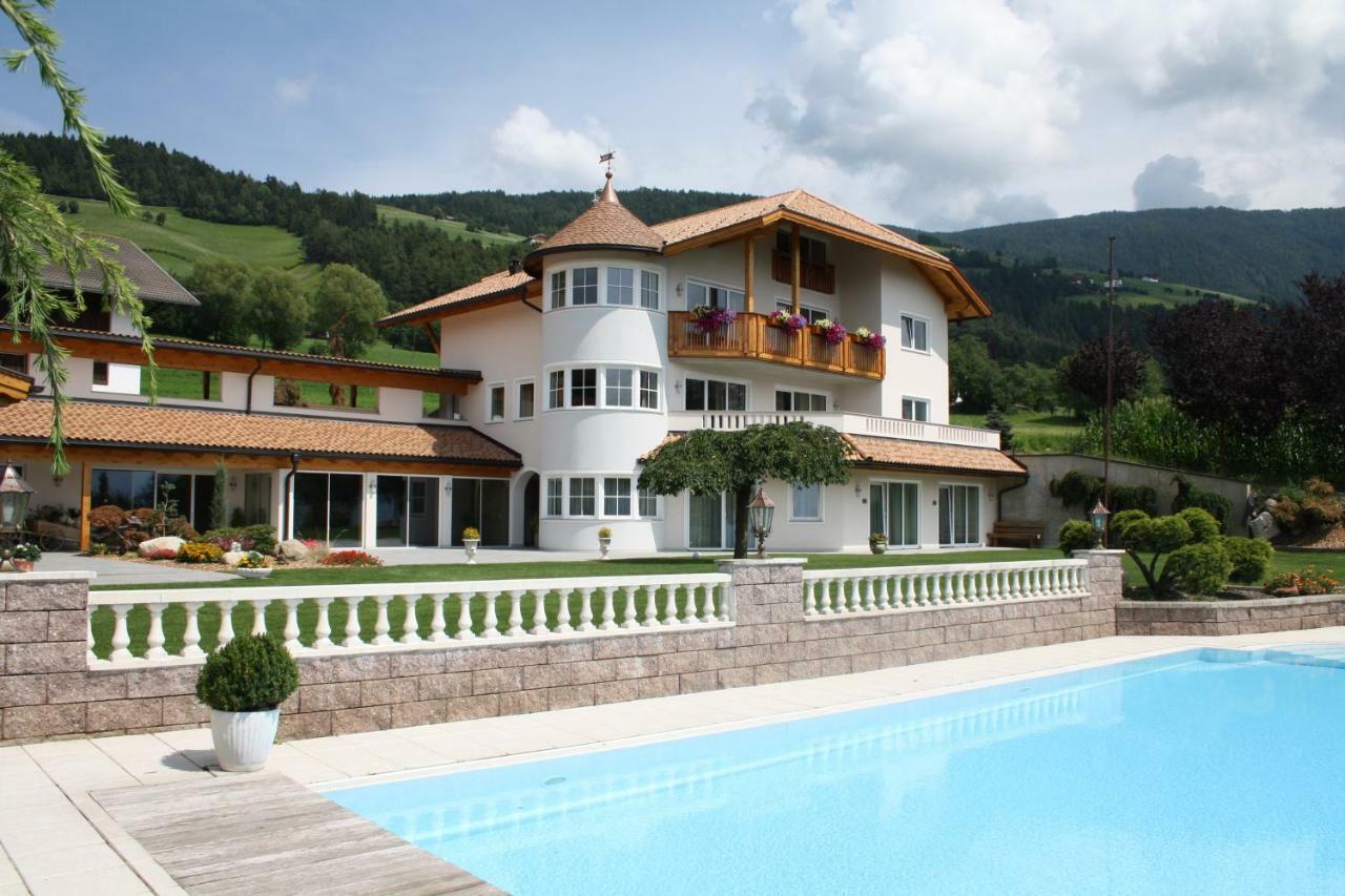 Hotel Nussbaumerhof *** Rodeneck Zewnętrze zdjęcie