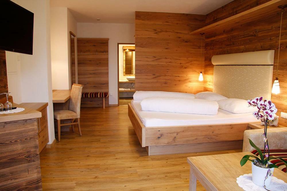 Hotel Nussbaumerhof *** Rodeneck Zewnętrze zdjęcie