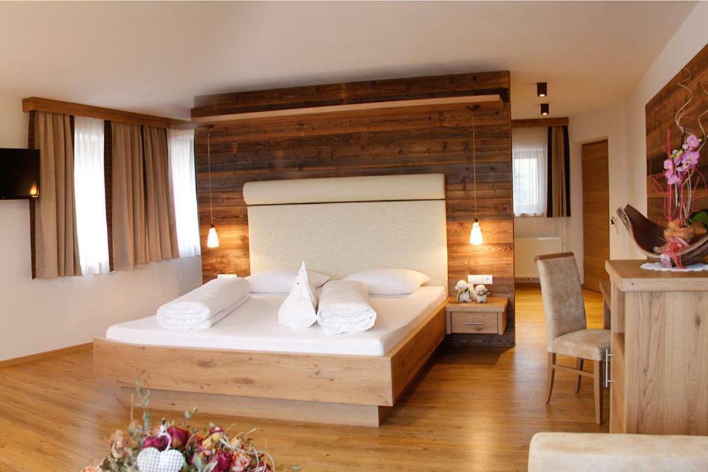 Hotel Nussbaumerhof *** Rodeneck Zewnętrze zdjęcie