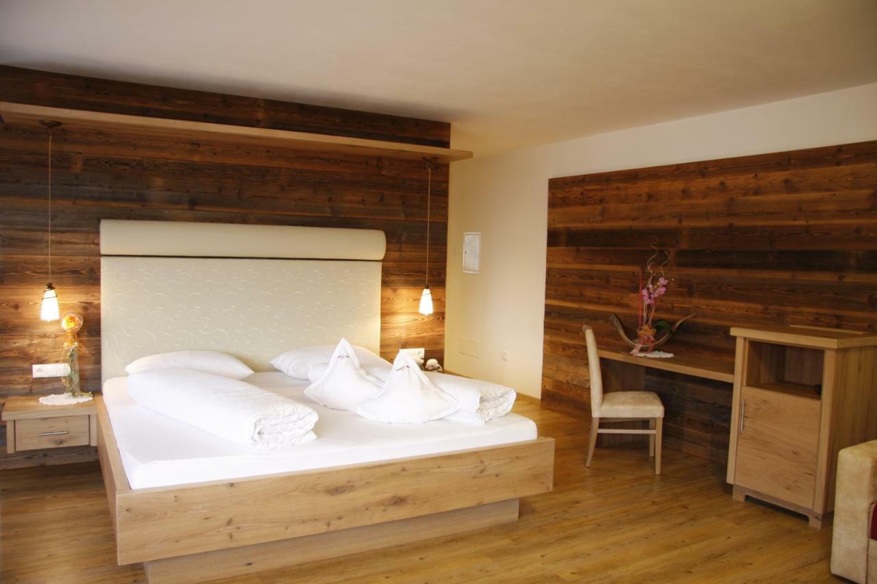 Hotel Nussbaumerhof *** Rodeneck Zewnętrze zdjęcie